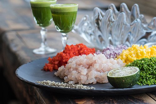 גספצ'ו תפוחים בהכנה | צילום: אנטולי מיכאלו