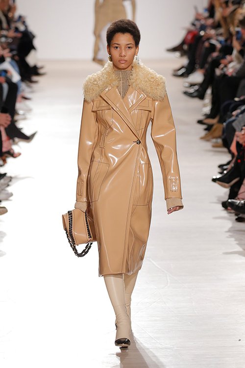 תצוגת פרואנזה סקולר, חורף 2017 | צילום: GettyImages