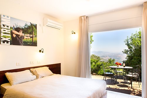 מנרה, לודג' | צילום: עידית קינר