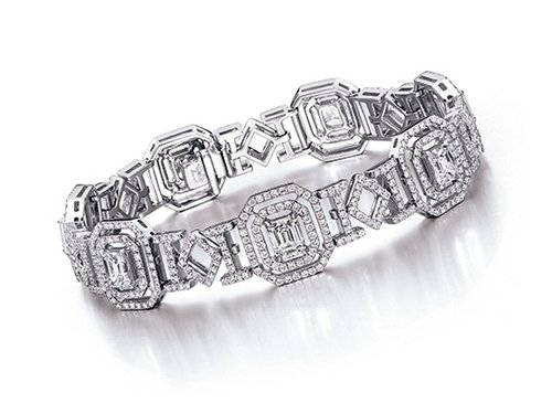 מתוך קולקציית התכשיטים החדשה של רוני נמדר | צילום: ג'יימס מון