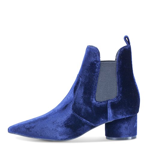 קנדל וקיילי בשואו אוף 749.90 ש"ח | צילום: יח"צ