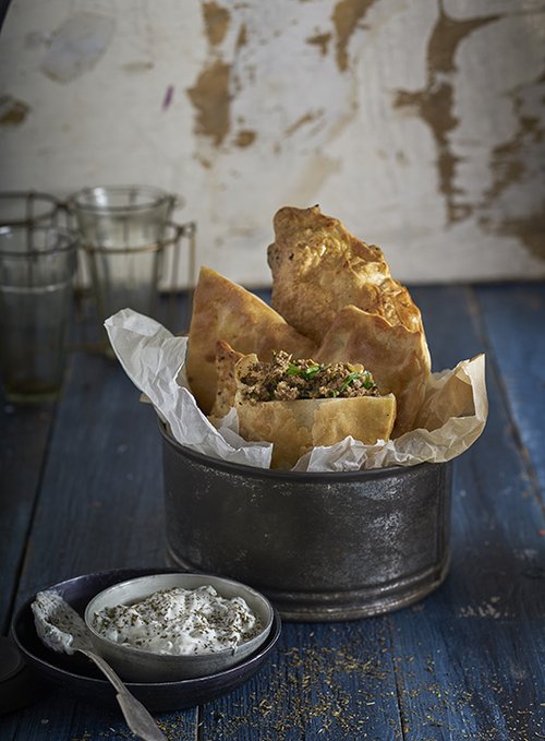 בורקס בשר טלה טחון | צילום: אנטולי מיכאלו