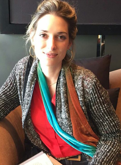 דניאל ברין. מתוך חשבון האינסטגרם שלה lo_in_stocking@