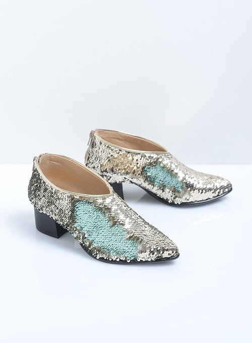 מגפוני פייטים. שני בר | צילום: שי בן אפריים