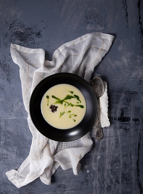 מרק וישיסואז צרפתי עם דוקסל פטריות | צילום: שרית גופן