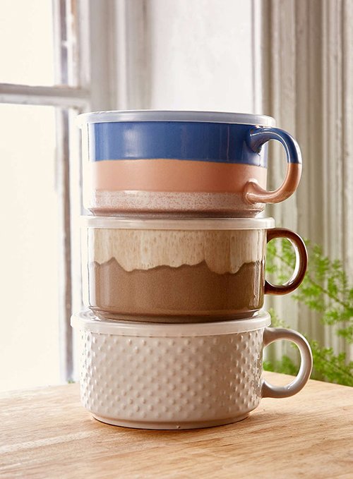 כך תגרמו לקולגות לקנא | Urban Outfitters