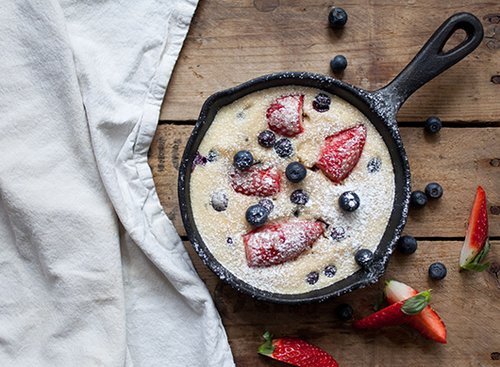 קלפוטי תותים ואוכמניות | צילום: גל בן זאב