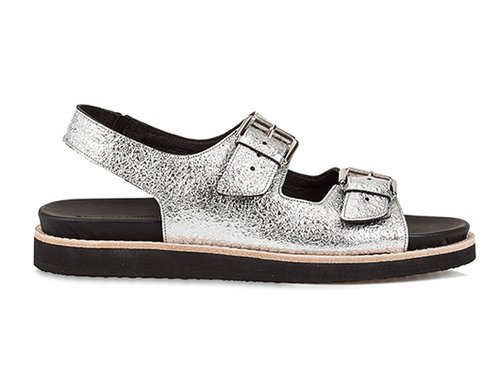 סנדלי סהרה מתוך קולקציית הקיץ של דניאלה להבי | צילום: אודי דגן 