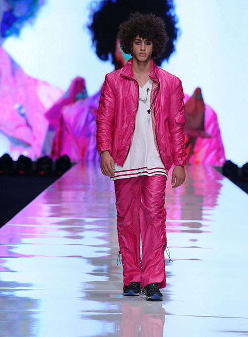 מתוך התצוגה של שנקר בשבוע האופנה גינדי תל אביב 2016 | צילום: אבי ולדמן 