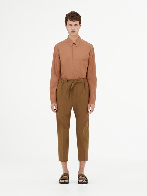 מתוך הקולקציה של COS | צילום: יח"צ