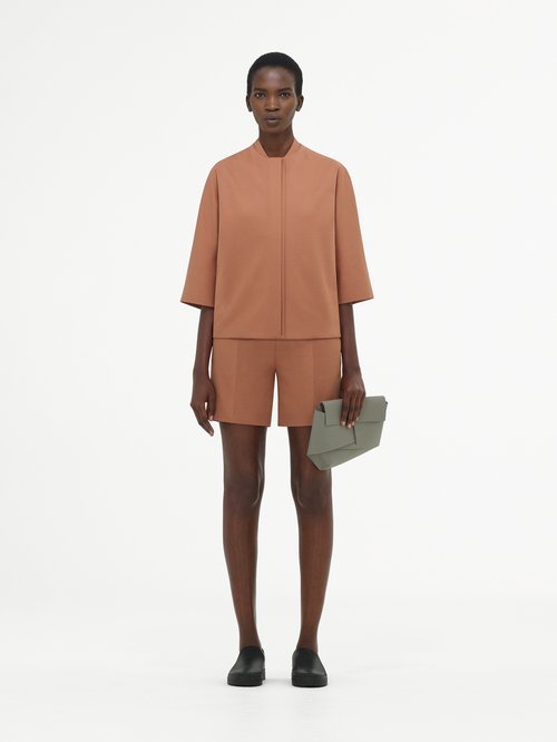 מתוך הקולקציה של COS | צילום: יח"צ