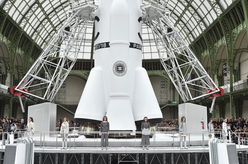 תצוגת חורף 2017-2018 של שאנל