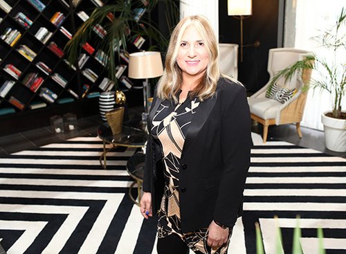 חני טרנר.צילום: סם יצחקוב, סטיילינג: רפאל אייל, איפור: חנה אביב, שיער: טל דדון