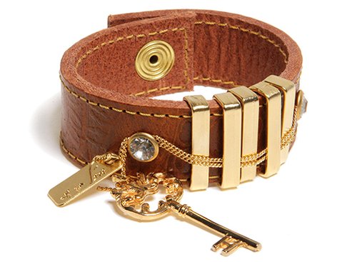 צמיד טדי של מיכל בן עמי, 105 ש"ח (אחרי הנחה) | צילום: ניר יפה