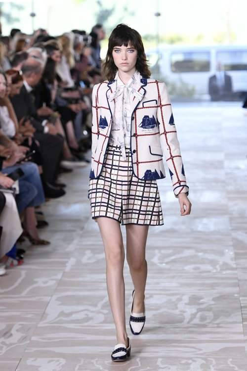 תצוגת טורי ברץ' קיץ 2017 | צילום: GettyImages