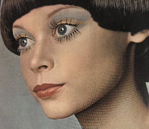 המראה החתולי