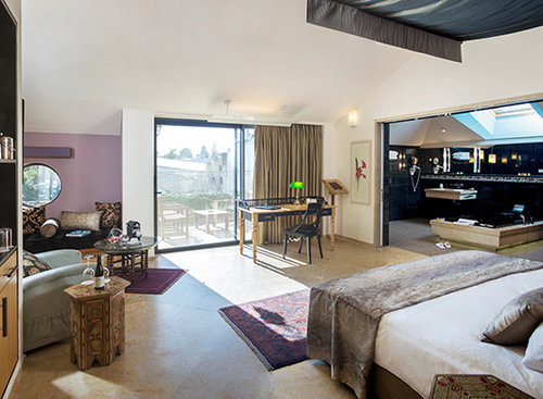 מלון הבוטיק אמריקן קולוני והפנטהאוז שמחכה רק לנו