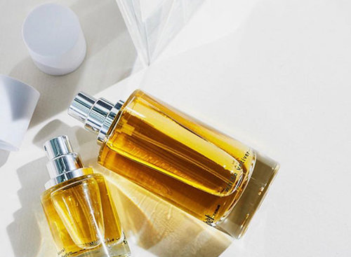 מתוך עמוד האיסטגרם @oficialskinscoswetics