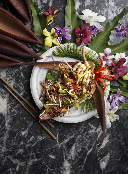 סלט פרחי בננה | צילום: בן יוסטר | סטיילינג: דיאנה לינדר