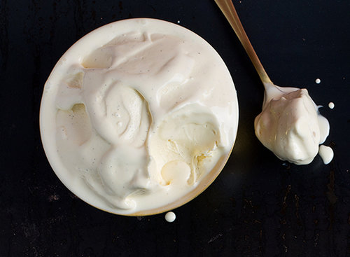 גלידה וניל | צילום: בועז לביא | סטיילינג: ענת לבל