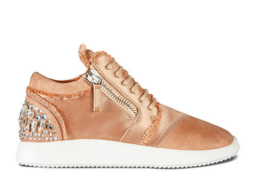 GIUSEPPE ZANOTTI למרי נעליים | צילום: מאיה אמאדו