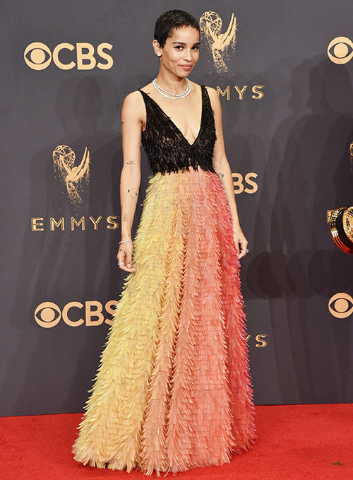 זואי קרביץ לובשת דיור ומוכיחה שוב שהקוליות עוברת בגנים | צילום: GettyImages