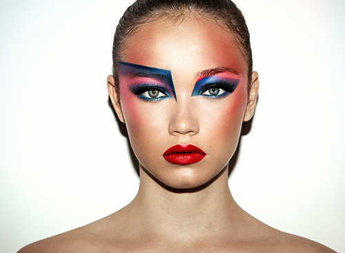 משחקים גיאומטריים משנות ה-80 | איפור ועיצוב שיער: מיקי בוגנים | צילום: שי יחזקאל