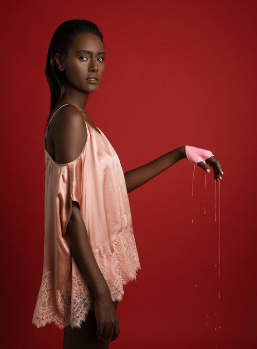 טהוניה רובל בקמפיין של ג'ק קובה ואסתי לאודר יחד עם האגודה למלחמה בסרטן | צילום: שי יחזקאל