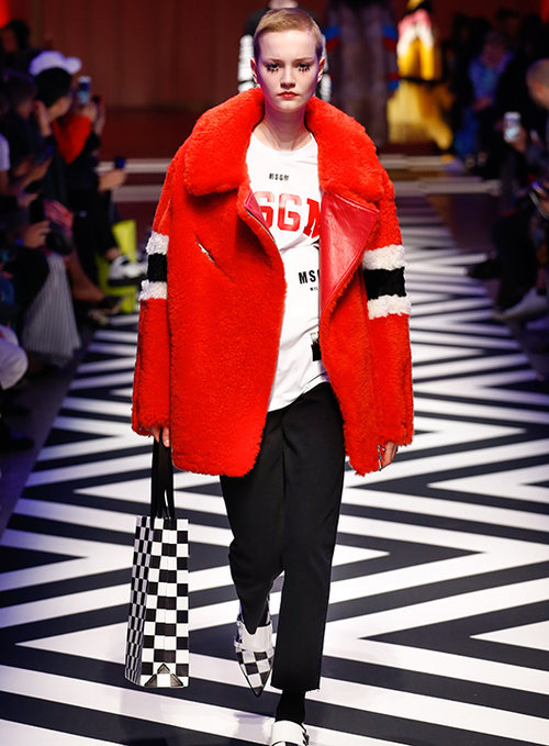 תצוגת MSGM סתיו־חורף 2017־2018, ניתן להשיג באמור | צילום: יח"צ