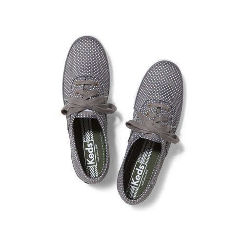 סניקרס KEDS מחיר 69.90 ש"ח במקום 219.90