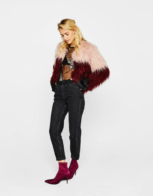 ורוד או אדום: למה לא שניהם? המעיל של ברשקה | צילום: יח&quot;צ