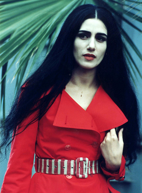 תערוכת "ז'ה טם: רונית אלקבץ" - רונית אלקבץ על סט הצילומים של הסרט צלקת (1994) של חיים בוזגלו | צילום: עדי קפלן