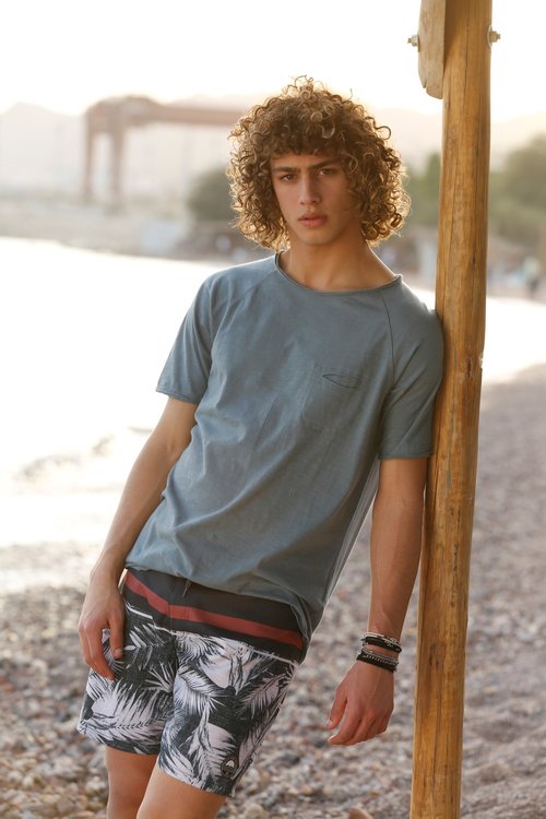 ברק שמיר בקמפיין הקיץ של FOX | צילום: גיא כושי ויריב פיין