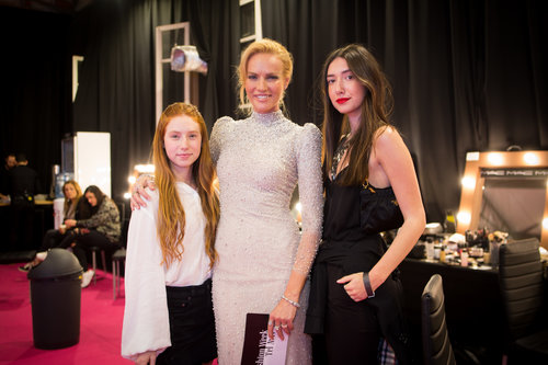 גלית, שירה ואמה גוטמן בשבוע האופנה | צילום: אדריאן סבל