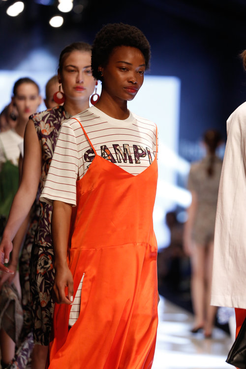 התצוגה של סמפל בשבוע האופנה תל אביב 2018 | צילום: אדריאן סבל