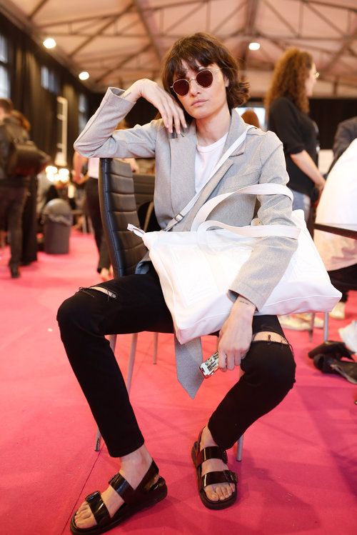 אניה מרטירוסוב מאחורי הקלעים של שבוע האופנה 2018 | צילום: אדריאן סבל