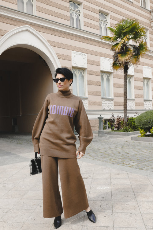 רוזה סינייסקי לובשת Sayya בשבוע האופנה בטביליסי | צילום: ליאה גלדמן