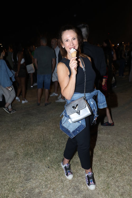 החיים הטובים: לאה שנירר בהופעה של אנריקה איגלסיאס | צילום: רפי דלויה