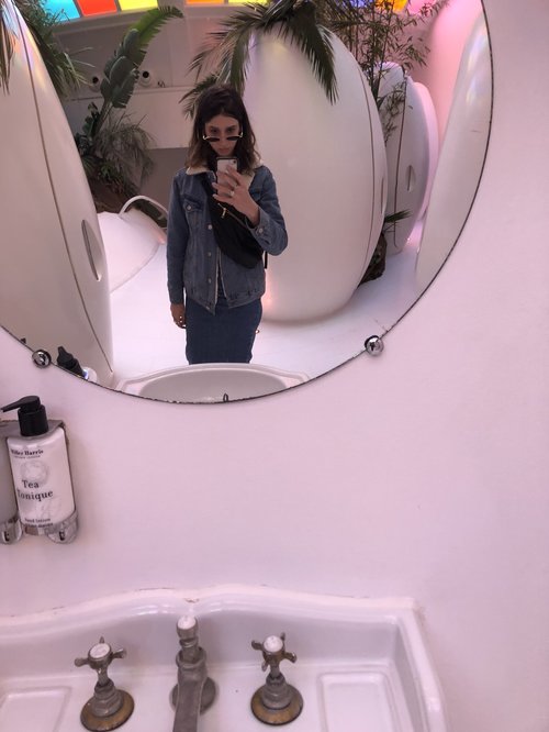 כאחרונות הבלוגריות: אפילו אני לא התחמקתי מסלפי שירותים בבר Sketch | צילום: נועה בונה כאחרונות הבלוגריות: אפילו אני לא התחמקתי מסלפי שירותים בבר Sketch | צילום: נועה בונה