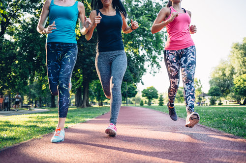 נשים רצות | צילום: Shutterstock