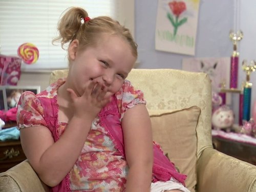 מי אמר שילדים שנראים גדולים לא יכולים להיות מתוקים? האני בו בו | צילום מסך מתוך הסדרה "Here Comes Honey Boo Boo"