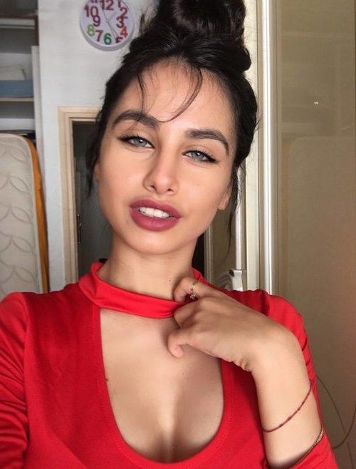 לא למדת כלום מליהיא גרינר? מגי טביבי מ&quot;האח הגדול&quot; | צילום מסך מתוך חשבון הפייסבוק שלה