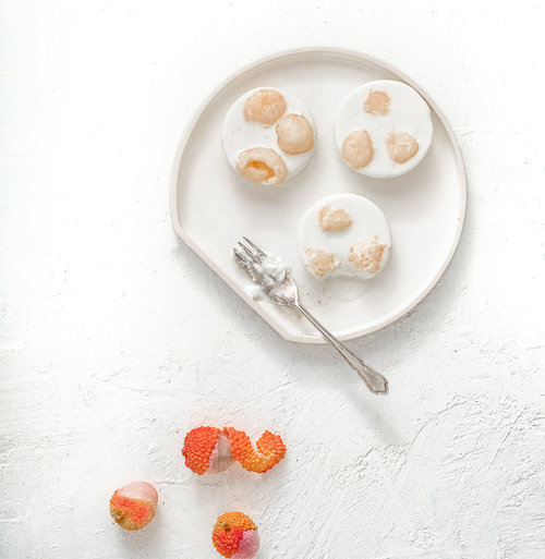 פנקוטה ליצ'י ורוזטה של קרן ואיציק קדוש | סטיילינג: אינה גוטמן, צילום: אנטולי מיכאלו