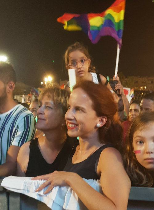 סתיו שפיר בהפגנה למען קהילת הלהט"ב בתל אביב | צילום בן קלמר סתיו שפיר בהפגנה למען קהילת הלהט"ב בתל אביב | צילום בן קלמר