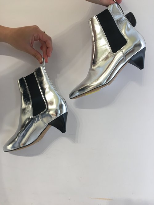 מגפונים של איזבל מראה | צילום: אביב וינברגר