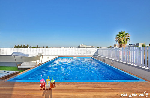 קומת גג, פתח תקווה. צילום: אמנון אוזן