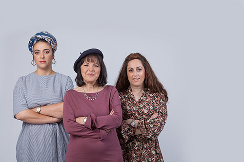 פנינה פויפר, עליזה בלוך והילה חסן לפקוביץ' | צילום: ינאי יחיאל, סטיילינג: שיר פלד