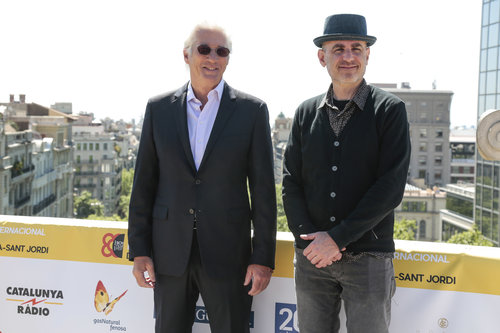 &quot;יש יתרונות וחסרונות בחיים האלו. מצד אחד, זאת חוויה מאוד מעשירה. מצד שני, להיות קרוע בין תרבויות זה קשה. התרבות האמריקאית היא לא הבית שלי&quot;. יוסף סידר וריצ'רד גיר | צילום: Gettyimages