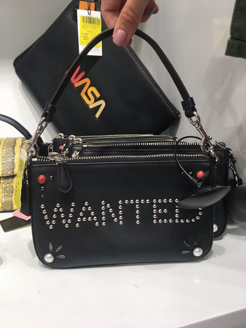 תיק של קואץ', מחיר 595 ש"ח | צילום: אביב וינברגר