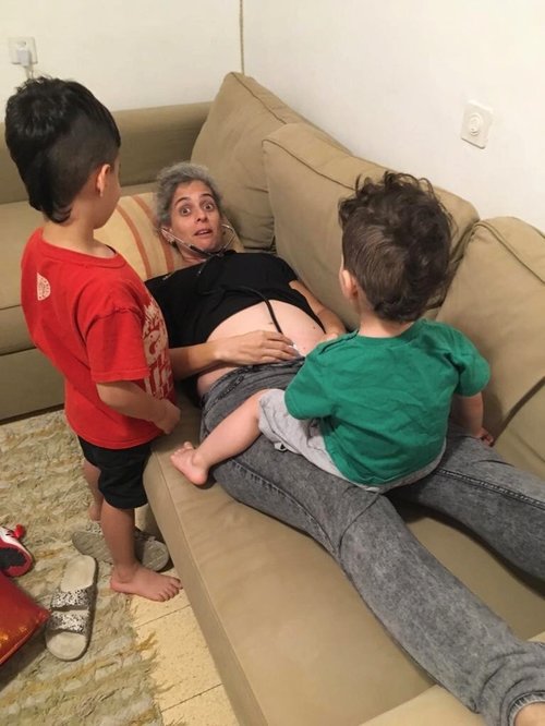 אורית הורוביץ בר-עם והילדים | באדיבות אורית